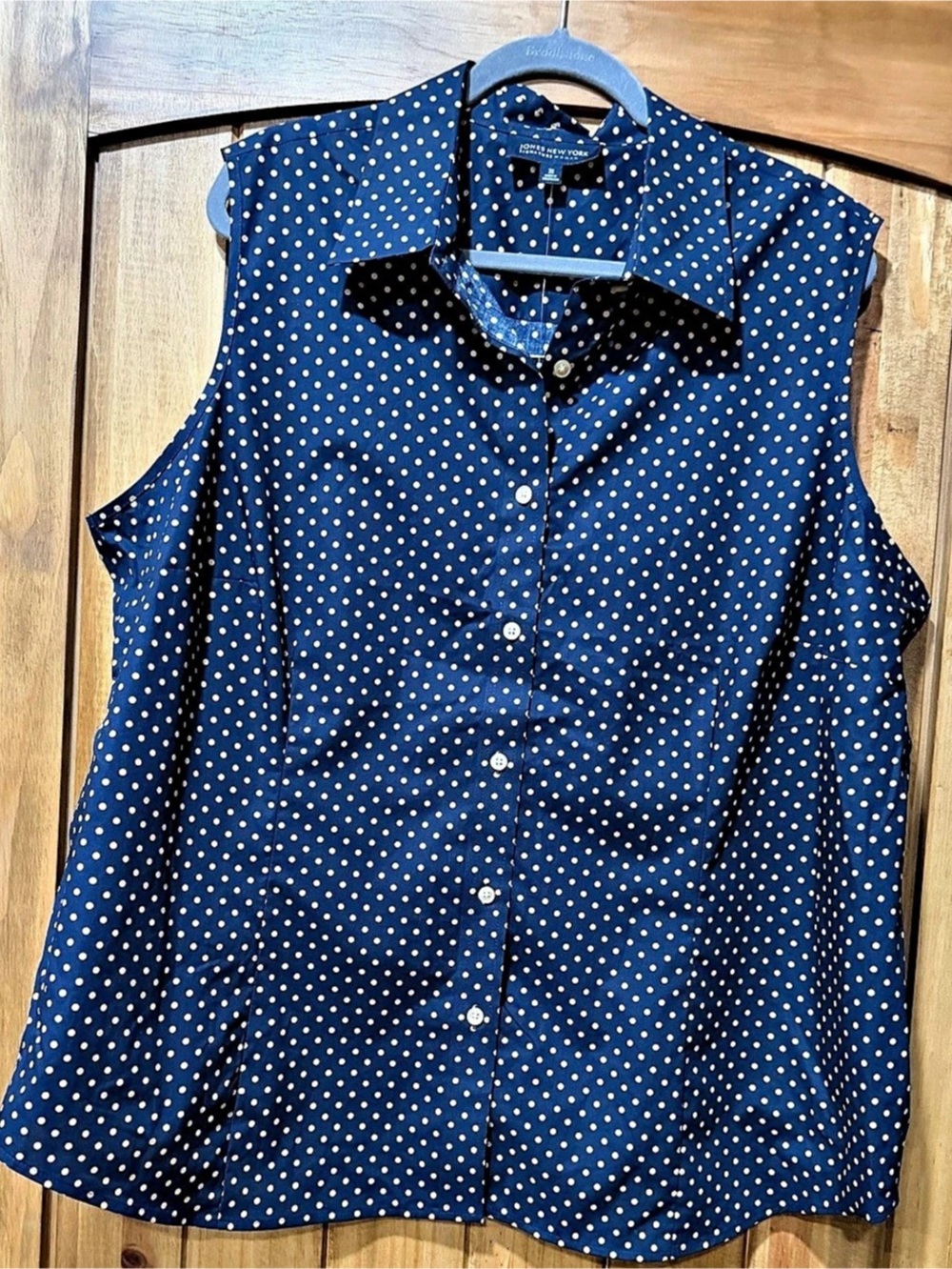 Jones New York Signature Plus Size sleeveless button-front shirt Polka Dot